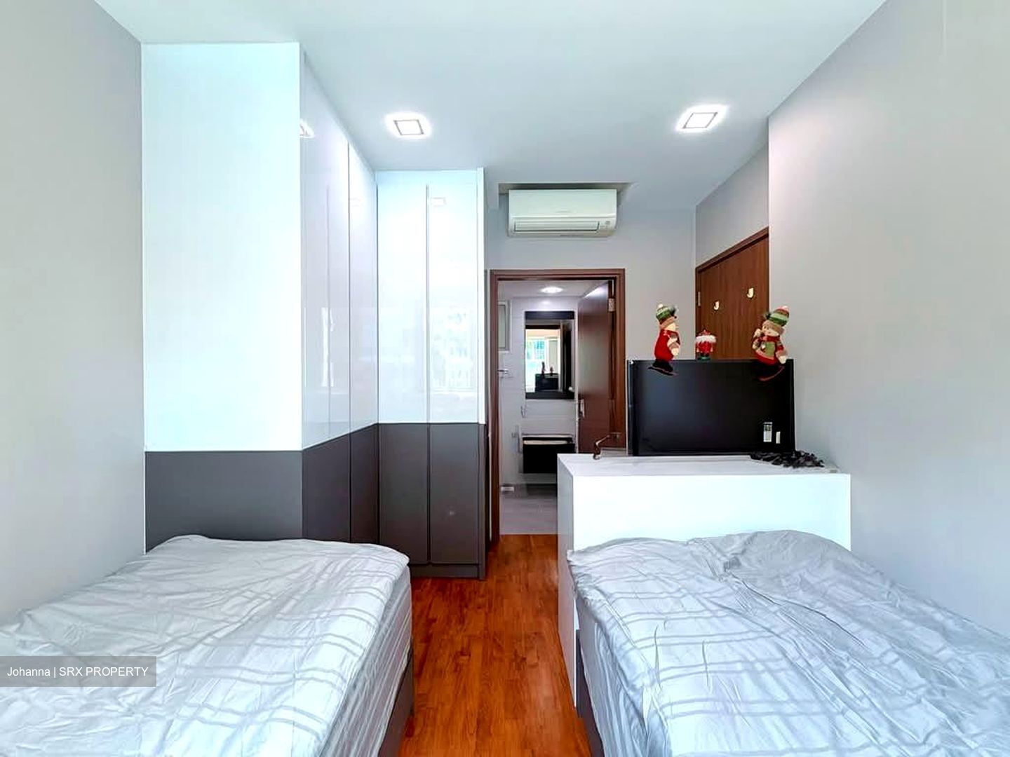 1 Canberra (D27), Condominium #556850601